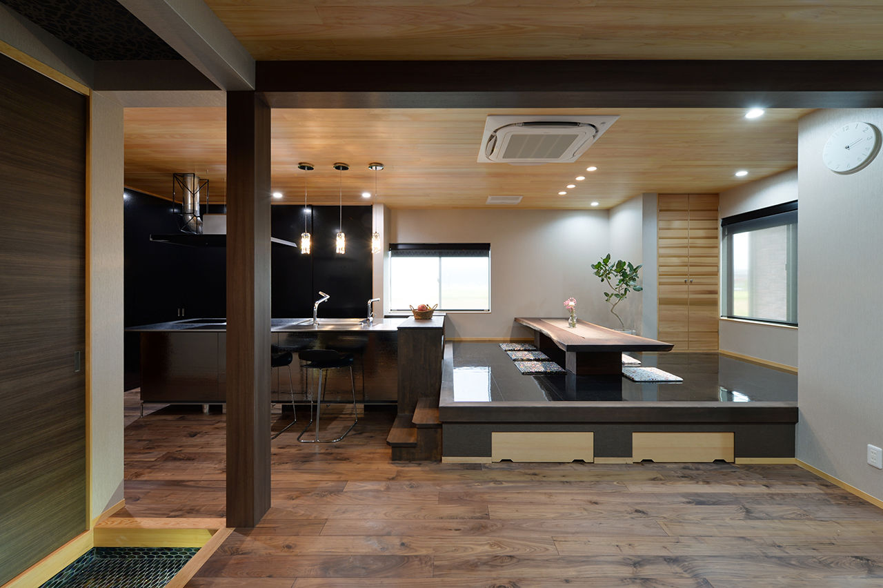 タナベ住建 【福井県鯖江市/2000万円台/49.9坪/2階セカンドリビング】玄関直結LDKと料亭のようなおもてなしダイニングの建築実例画像3