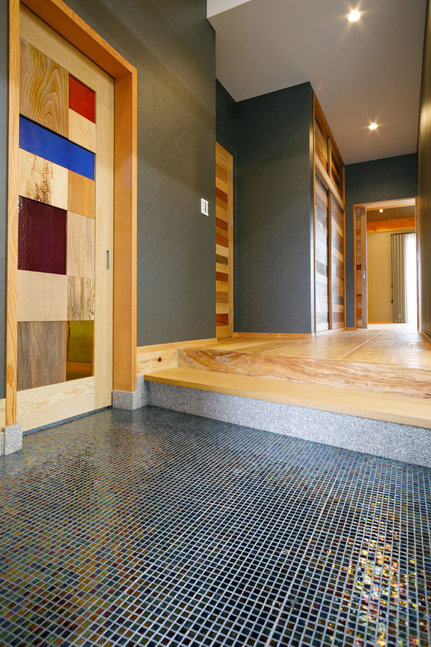 タナベ住建 【福井県越前市/3500～3999万円/69.9坪/和風住宅】落ち着きと趣を感じる、現代に蘇った古民家風の住まい の建築実例画像3