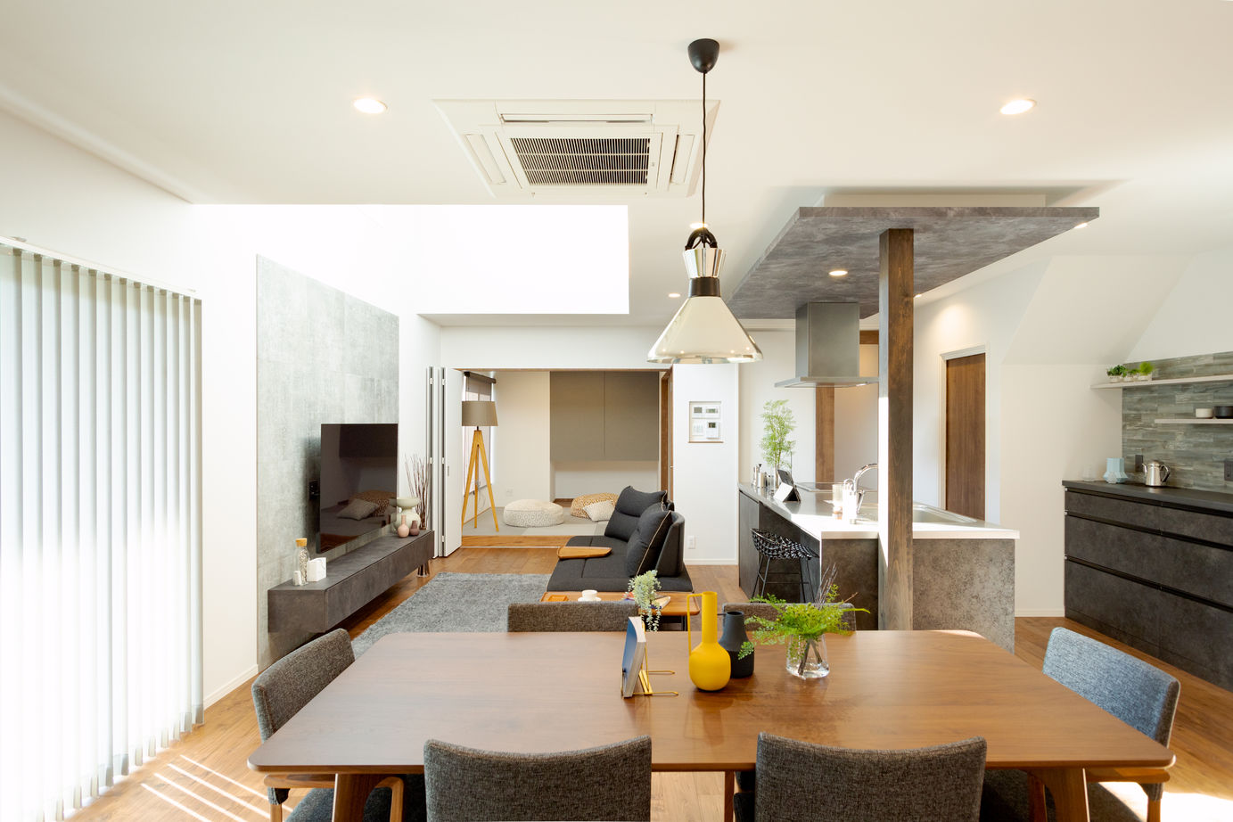 タナベ住建 【福井県越前市/2000万円台/39.5坪/吹き抜け/パッシブデザイン】開放感と省エネを両立した、心地よい暮らしの建築実例画像2