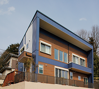 アオイ建設　一級建築士事務所 【相模原エリア/2000万円台/32坪/間取り図】バイク用ビルトインガレージを叶えた デザインに大満足の住まいの建築実例画像3