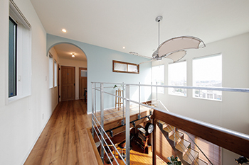 アオイ建設　一級建築士事務所 【相模原エリア/2000万円台/32坪/間取り図】バイク用ビルトインガレージを叶えた デザインに大満足の住まいの建築実例画像8