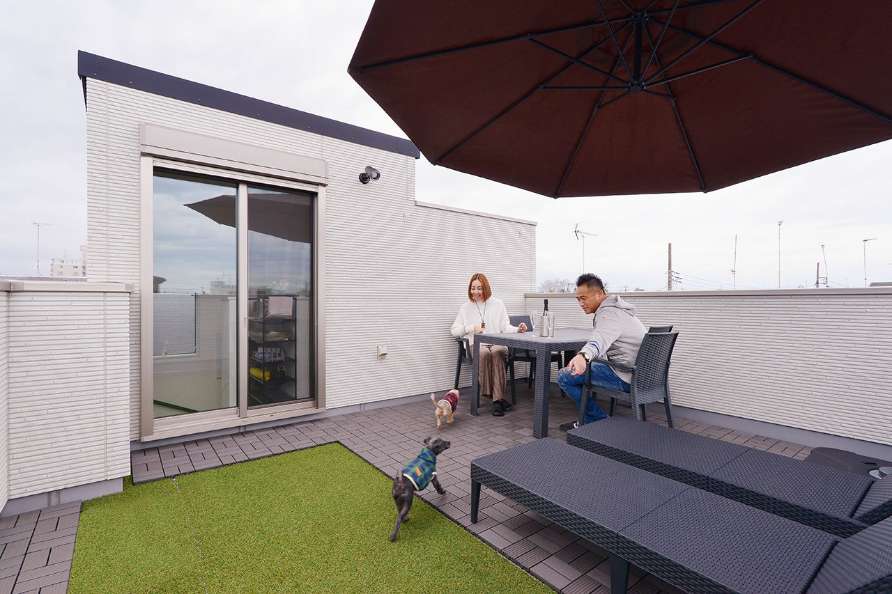 アオイ建設　一級建築士事務所 【相模原エリア/間取り図/ビルトインガレージ】愛犬たちとのびのび暮らす、第２のリビング「屋上」がある家の建築実例画像2