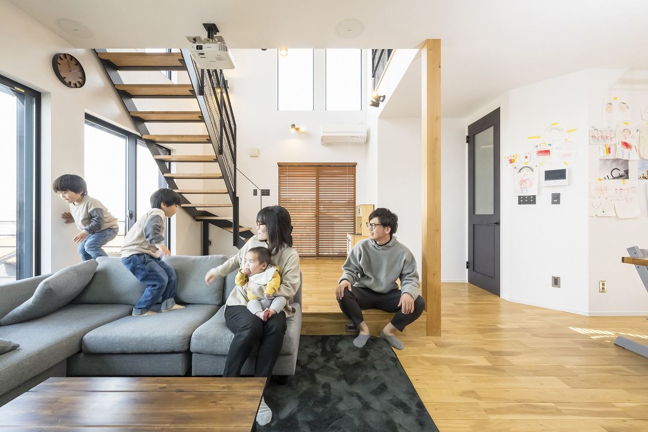 アオイ建設　一級建築士事務所 【2050万円／間取り図有】街を見下ろし、空を感じる絶景テラス。建築系の夫妻がかたちにした理想の家の建築実例画像5