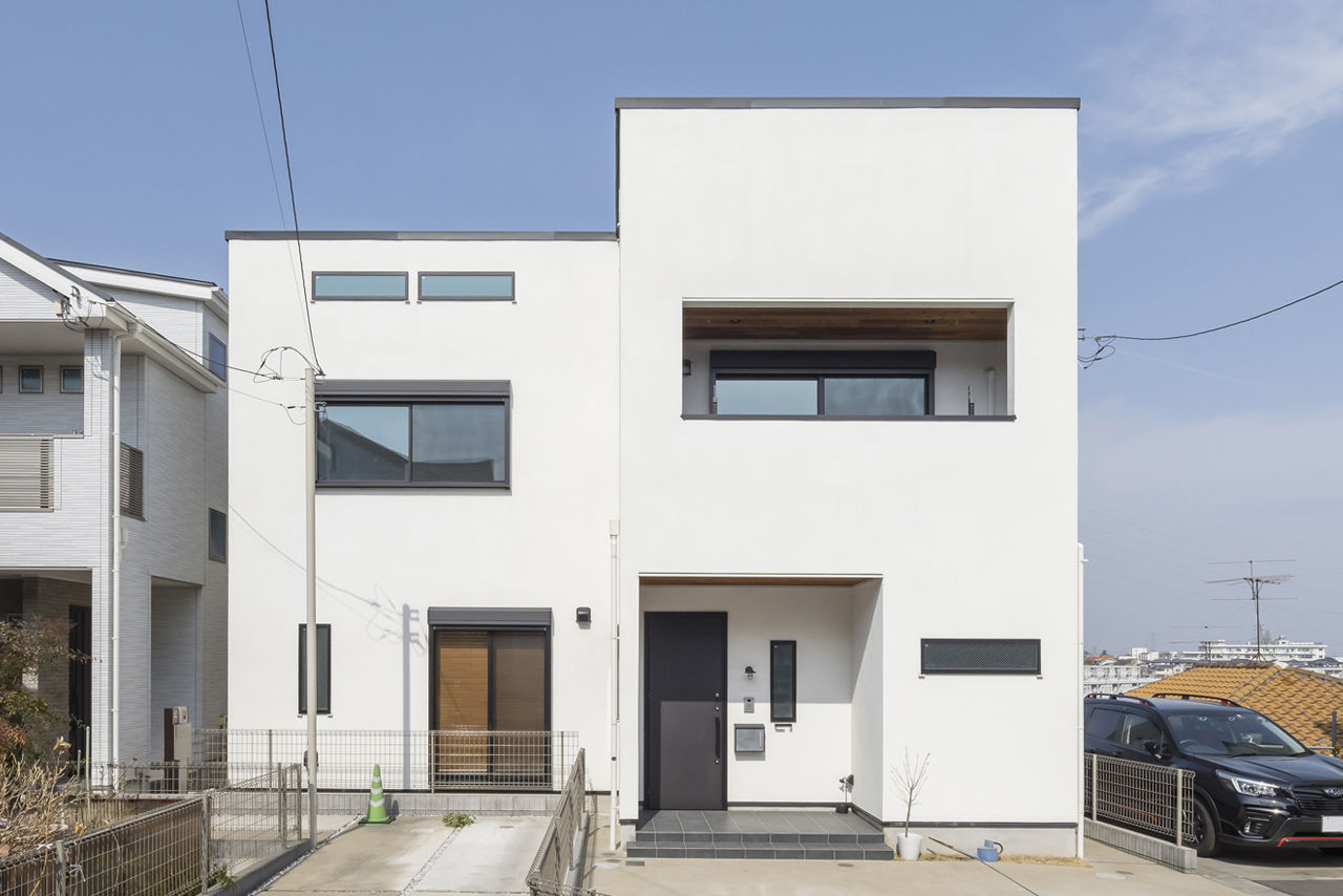 アオイ建設　一級建築士事務所 【2050万円／間取り図有】街を見下ろし、空を感じる絶景テラス。建築系の夫妻がかたちにした理想の家の建築実例画像10