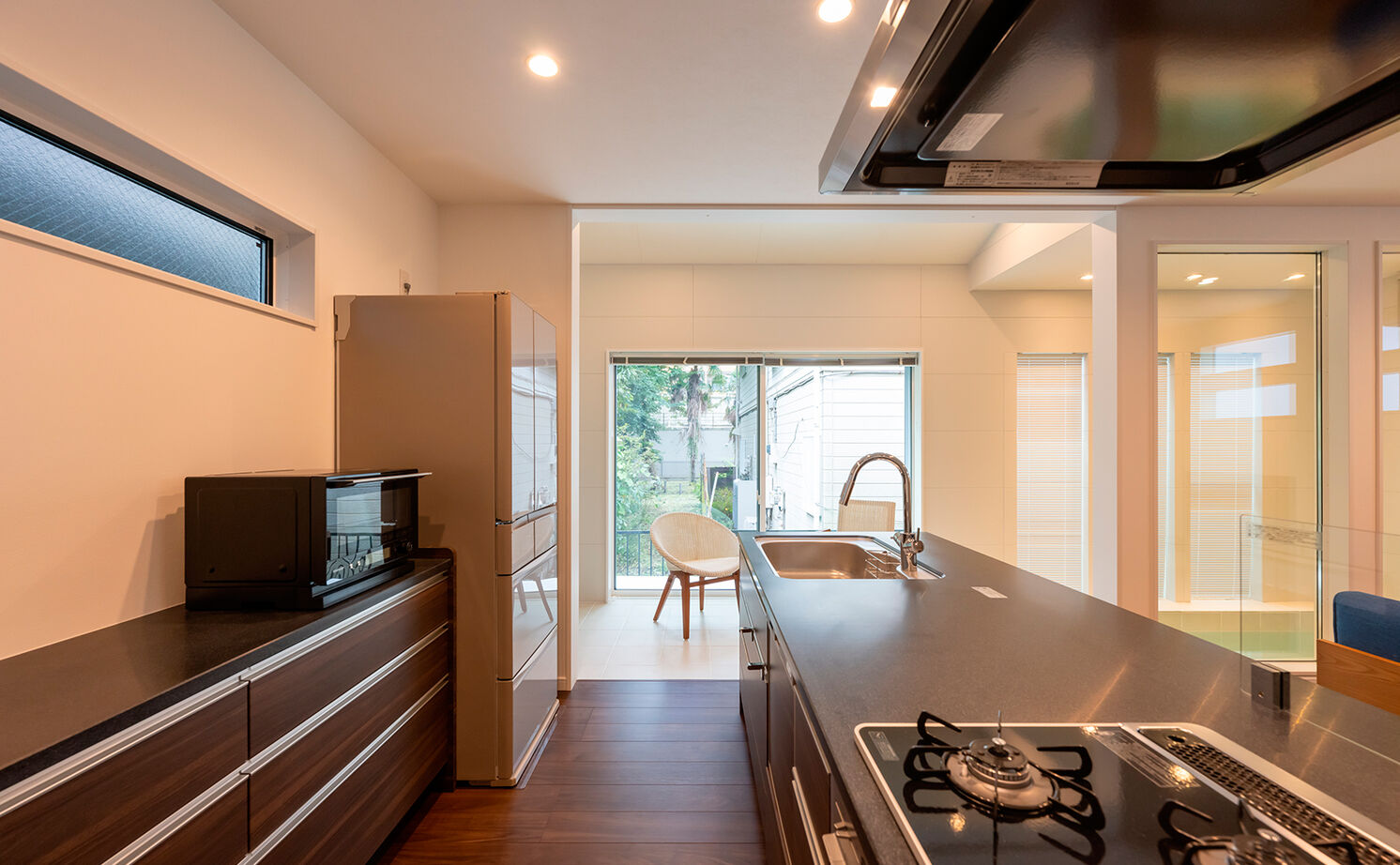 アオイ建設　一級建築士事務所 【2000万円台/27.3坪/間取り有】初めての神奈川県住まいは土地探しから一緒に。リビングにプールがある家の建築実例画像5