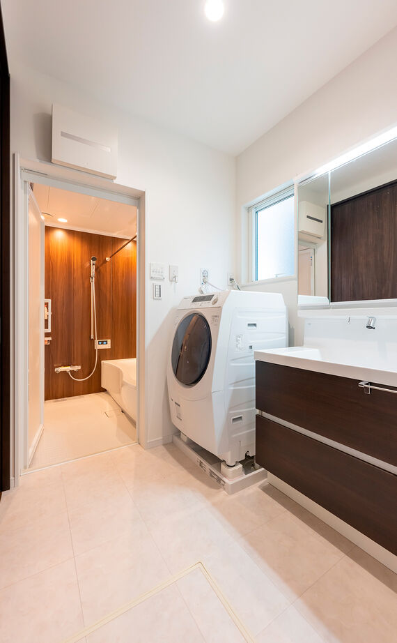 アオイ建設　一級建築士事務所 【2000万円台/27.3坪/間取り有】初めての神奈川県住まいは土地探しから一緒に。リビングにプールがある家の建築実例画像7