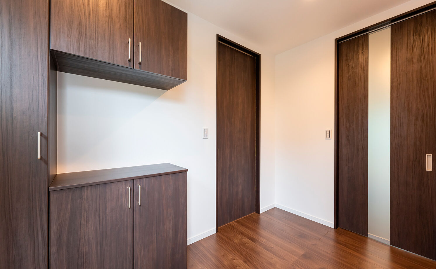 アオイ建設　一級建築士事務所 【2000万円台/27.3坪/間取り有】初めての神奈川県住まいは土地探しから一緒に。リビングにプールがある家の建築実例画像9