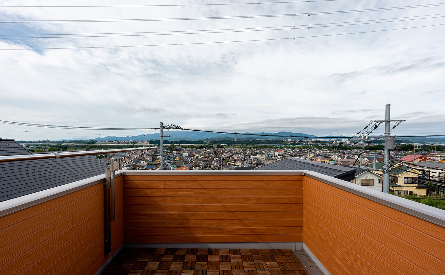 アオイ建設　一級建築士事務所 【2000万円台/27.7坪/間取り有/防音室/屋上】見晴らしの良さを活かした屋上と趣味を満喫する防音室がある家の建築実例画像9