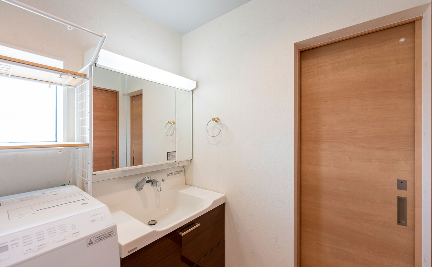 アオイ建設　一級建築士事務所 【2000万円台/27.7坪/間取り有/防音室/屋上】見晴らしの良さを活かした屋上と趣味を満喫する防音室がある家の建築実例画像12