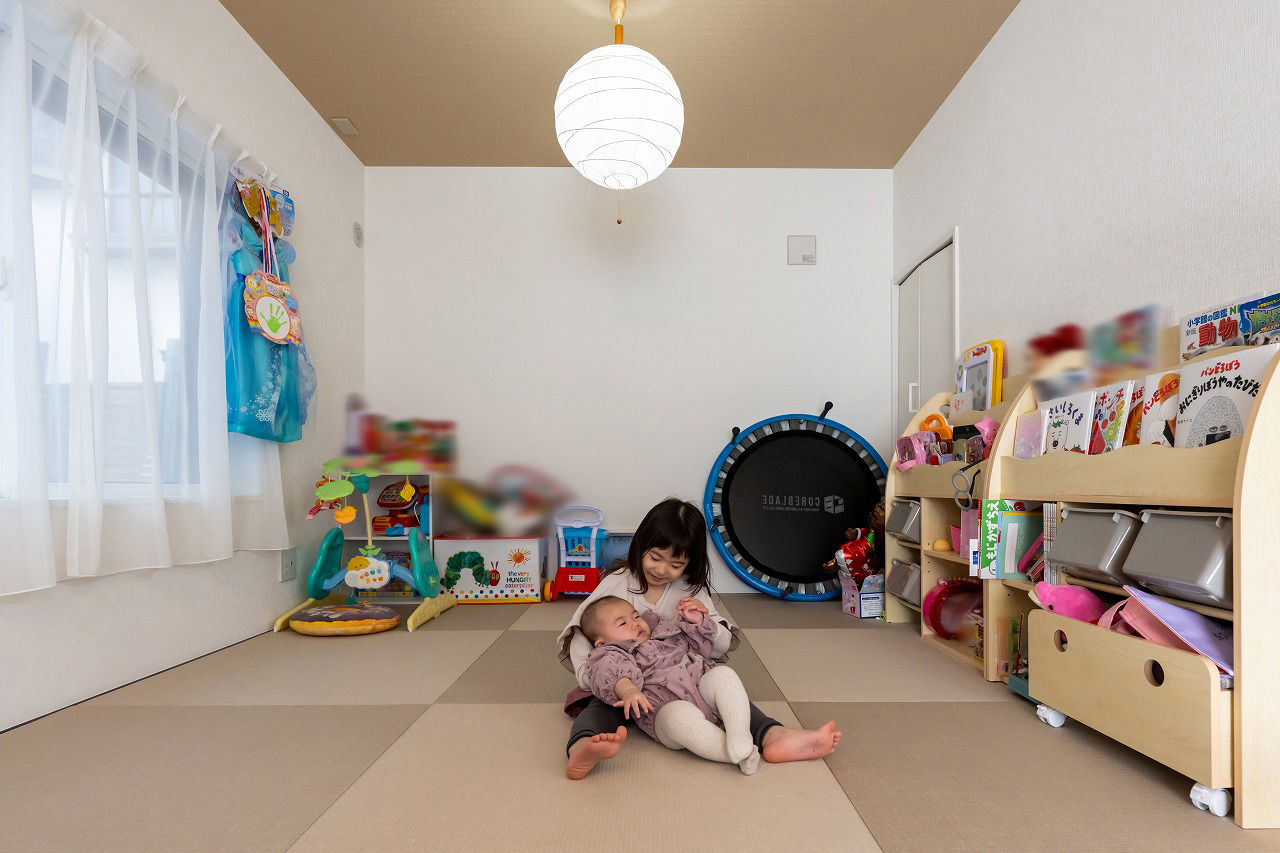 アオイ建設　一級建築士事務所 【2000万円台/間取り図有/吹き抜け】うんてい、ボルダリング、ルーフバルコニー。みんなで遊べる家が完成！の建築実例画像2