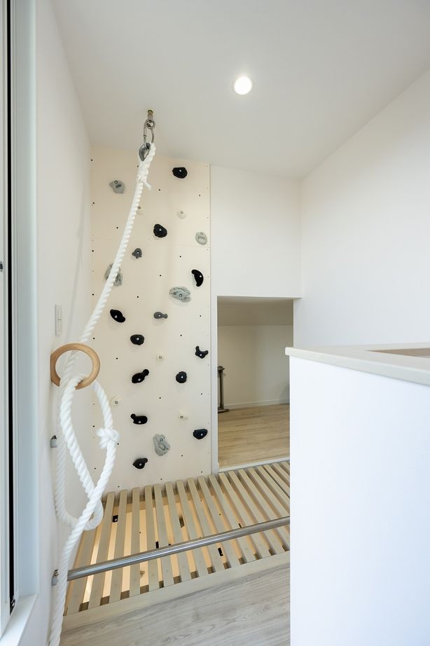 アオイ建設　一級建築士事務所 【2000万円台/間取り図有/吹き抜け】うんてい、ボルダリング、ルーフバルコニー。みんなで遊べる家が完成！の建築実例画像7