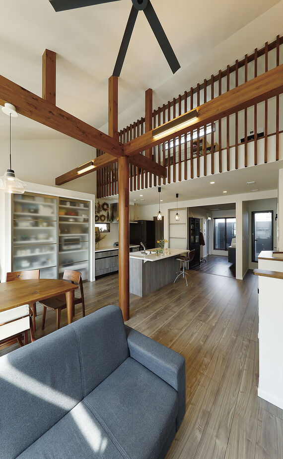 アオイ建設　一級建築士事務所 【3000万円台/45.1坪/間取り有/ビルトインガレージ】やりたいことを叶え、何年経っても住み心地満点の家の建築実例画像4