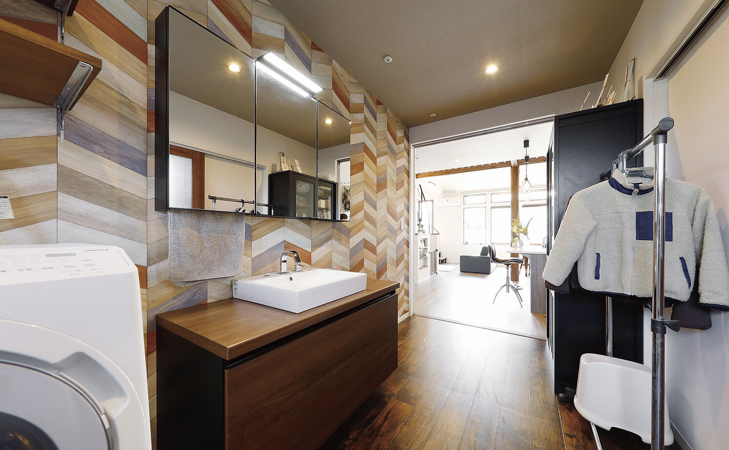 アオイ建設　一級建築士事務所 【3000万円台/45.1坪/間取り有/ビルトインガレージ】やりたいことを叶え、何年経っても住み心地満点の家の建築実例画像5