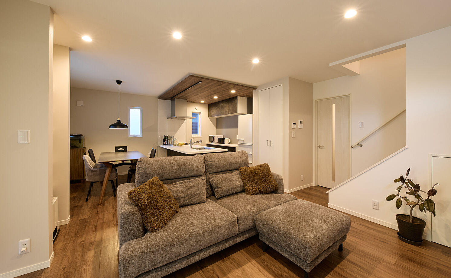 アオイ建設　一級建築士事務所 【1000万円台／30坪台／間取り有】建売から一転！間取りが自由な『規格住宅』で、理想の住まいをカタチにの建築実例画像3