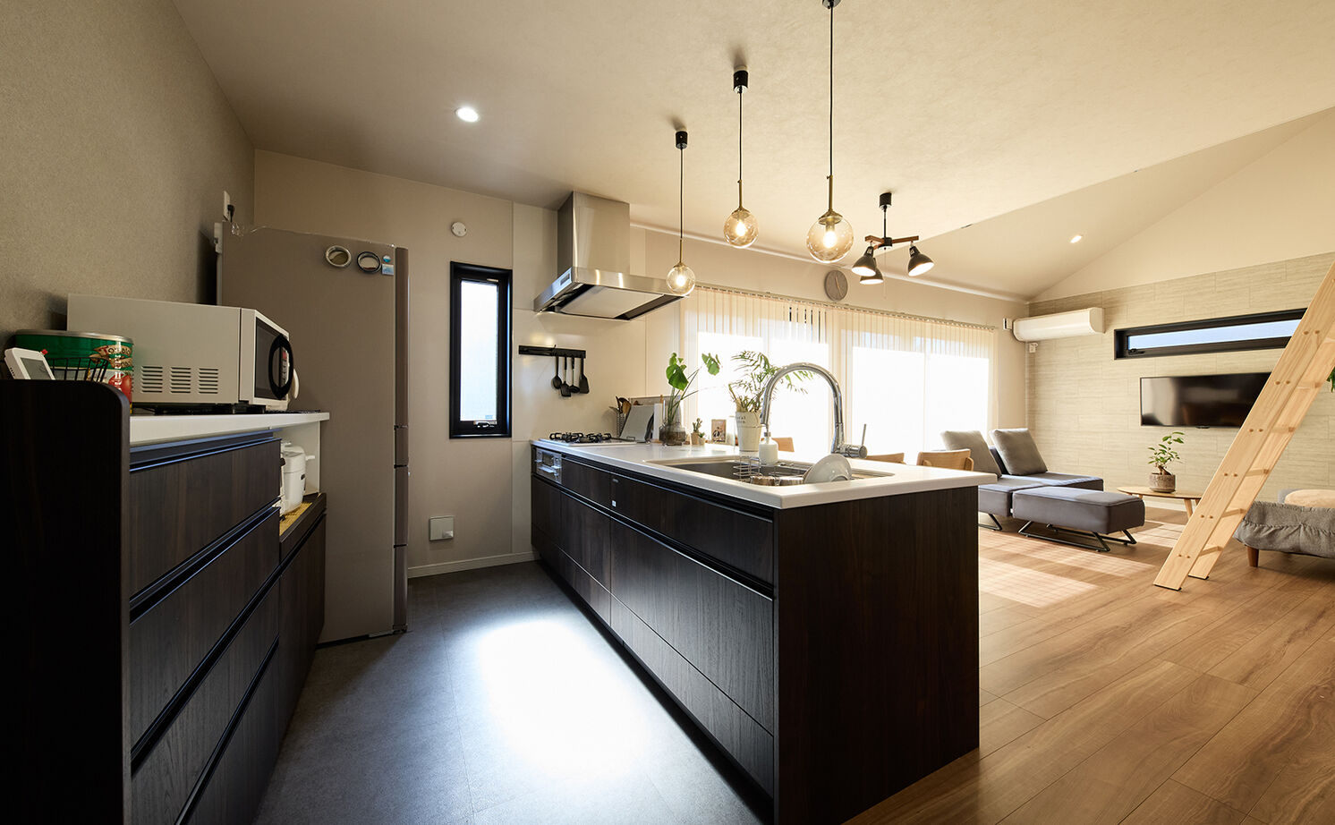 アオイ建設　一級建築士事務所 【2000万円台／平屋／間取り有】こだわりは“開放感”と“住宅性能”。プランを工夫し想像以上に心地よく！の建築実例画像6