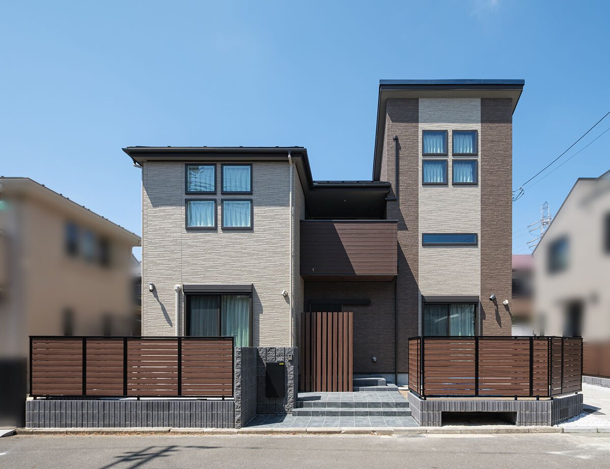 アオイ建設　一級建築士事務所 【3000万円台／二世帯／間取り図有】お母様との暮らしも、趣味の楽しみも全部叶えた、シック＆モダンな空間の建築実例画像