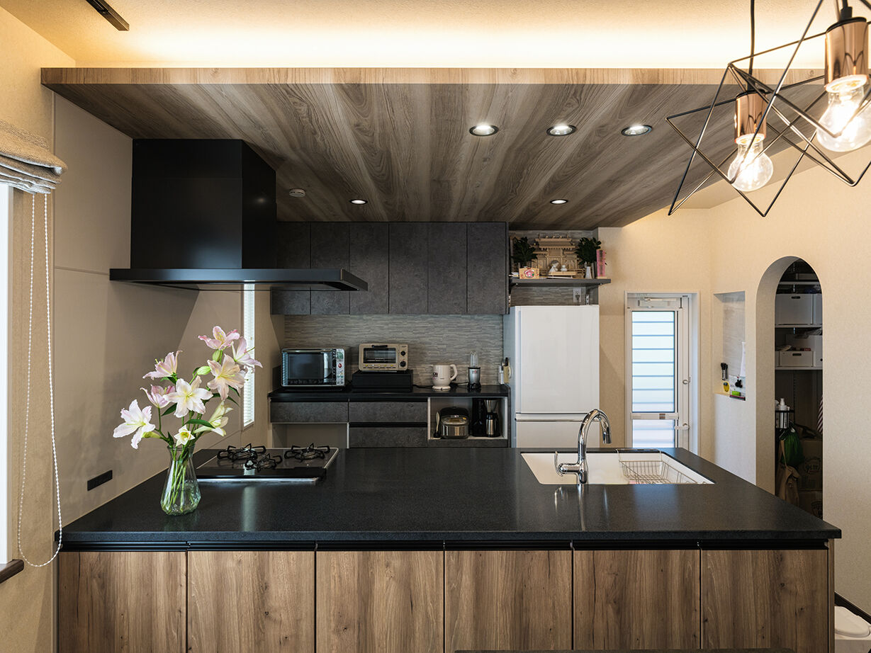 アオイ建設　一級建築士事務所 【3000万円台／二世帯／間取り図有】お母様との暮らしも、趣味の楽しみも全部叶えた、シック＆モダンな空間の建築実例画像4