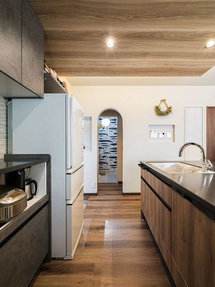 アオイ建設　一級建築士事務所 【3000万円台／二世帯／間取り図有】お母様との暮らしも、趣味の楽しみも全部叶えた、シック＆モダンな空間の建築実例画像5