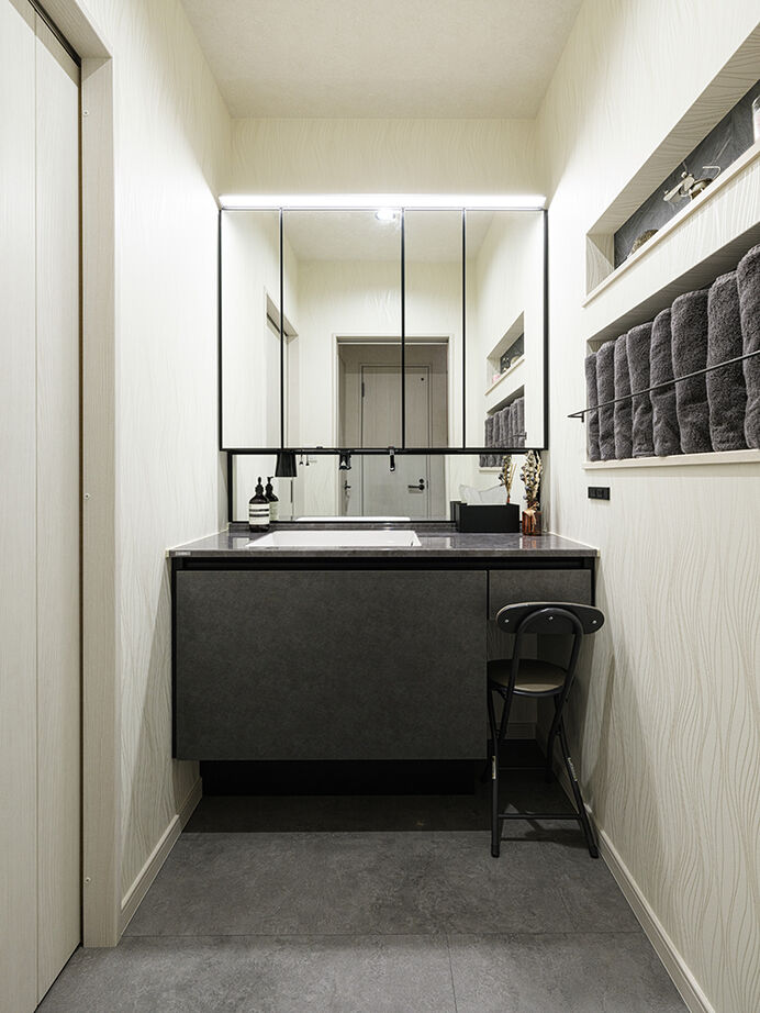 アオイ建設　一級建築士事務所 【3000万円台／二世帯／間取り図有】お母様との暮らしも、趣味の楽しみも全部叶えた、シック＆モダンな空間の建築実例画像7