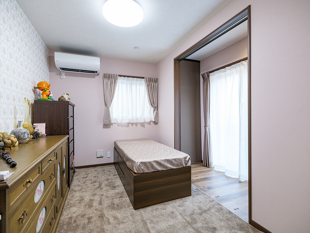 アオイ建設　一級建築士事務所 【3000万円台／二世帯／間取り図有】お母様との暮らしも、趣味の楽しみも全部叶えた、シック＆モダンな空間の建築実例画像9