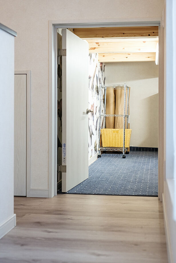 アオイ建設　一級建築士事務所 【3000万円台／二世帯／間取り図有】お母様との暮らしも、趣味の楽しみも全部叶えた、シック＆モダンな空間の建築実例画像16