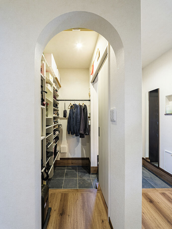 アオイ建設　一級建築士事務所 【3000万円台／二世帯／間取り図有】お母様との暮らしも、趣味の楽しみも全部叶えた、シック＆モダンな空間の建築実例画像19