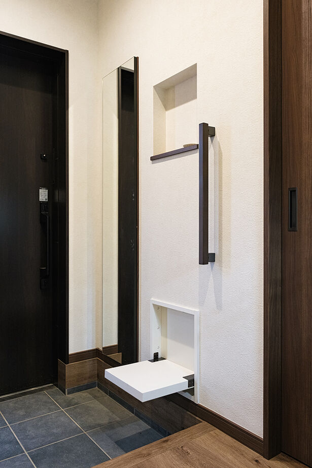 アオイ建設　一級建築士事務所 【3000万円台／二世帯／間取り図有】お母様との暮らしも、趣味の楽しみも全部叶えた、シック＆モダンな空間の建築実例画像20