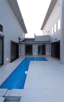 新日本ホームズ 「繋がり」と「独立性」が両立　丁度いい距離感の二世帯住宅の建築実例画像2