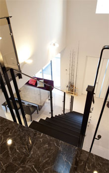 新日本ホームズ 「繋がり」と「独立性」が両立　丁度いい距離感の二世帯住宅の建築実例画像3