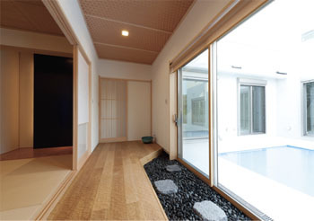 新日本ホームズ 「繋がり」と「独立性」が両立　丁度いい距離感の二世帯住宅の建築実例画像6