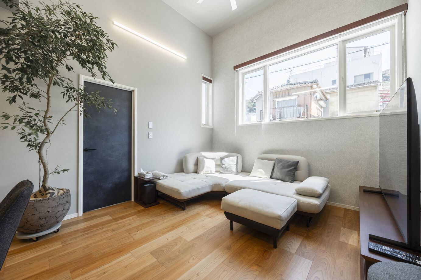 新日本ホームズ 【細部まで美しく整えた】心落ち着く上品な平屋の住まいの建築実例画像3