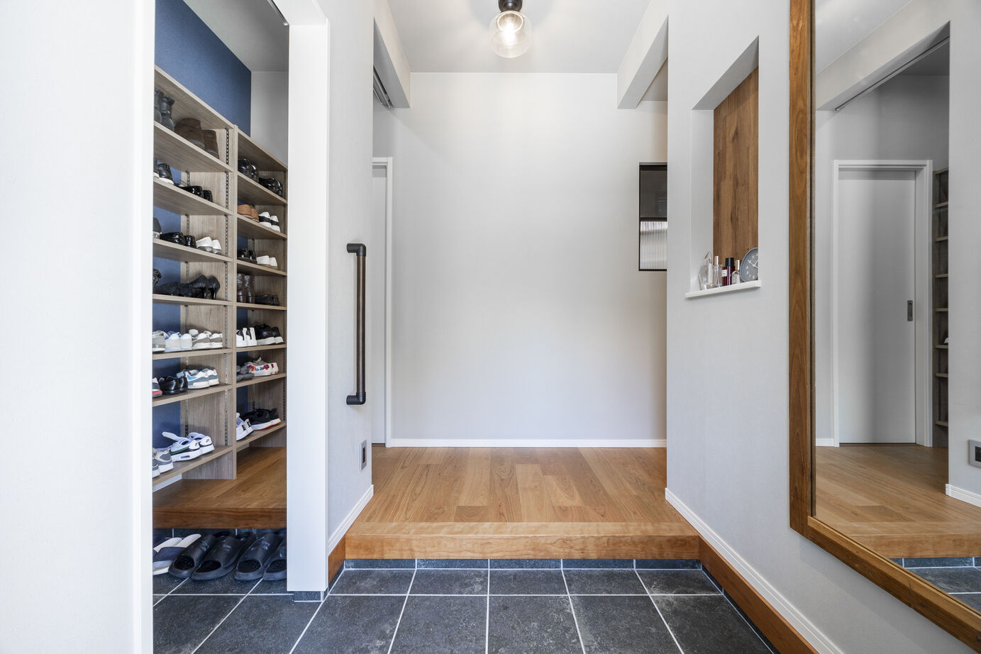 新日本ホームズ 【細部まで美しく整えた】心落ち着く上品な平屋の住まいの建築実例画像5