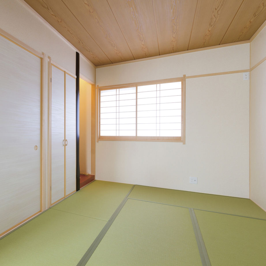 新日本ホームズ 【2000万円～2500万円で建てた家】冬もやさしい光が巡るリビングがお気に入り。無駄なく快適、大人の平屋の建築実例画像6