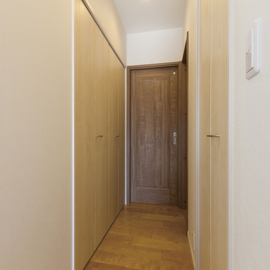 新日本ホームズ 【2000万円～2500万円で建てた家】冬もやさしい光が巡るリビングがお気に入り。無駄なく快適、大人の平屋の建築実例画像8