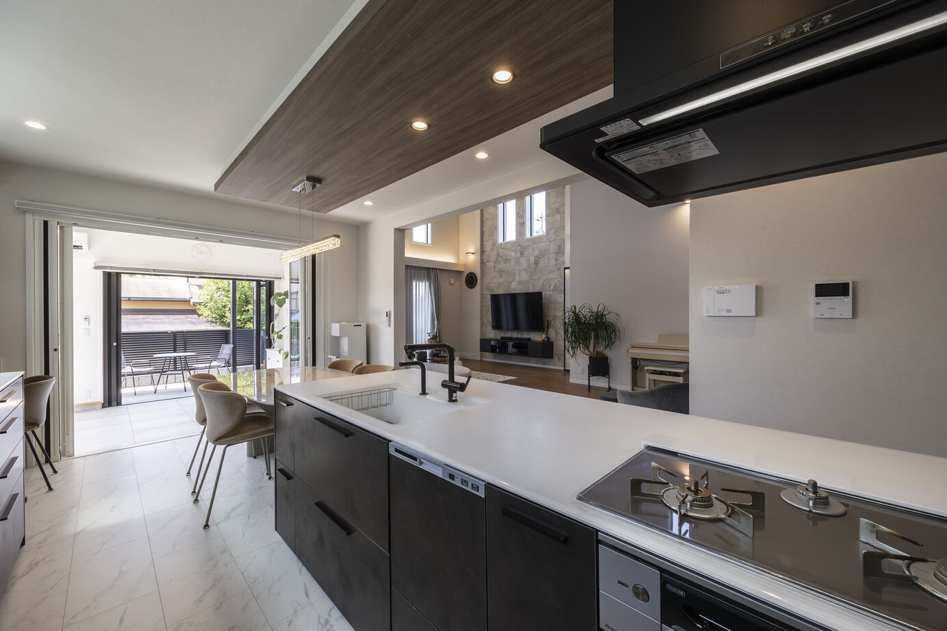 新日本ホームズ 品格と機能美が融合する、理想を超えた【ホテルライク】の住まいの建築実例画像4