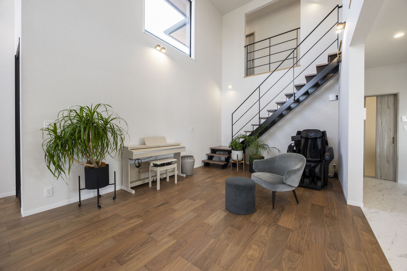 新日本ホームズ 品格と機能美が融合する、理想を超えた【ホテルライク】の住まいの建築実例画像8