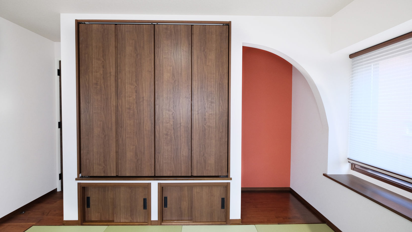 新日本ホームズ 総タイル貼りメンテナンスフリーな完全分離型2世帯住宅の建築実例画像3