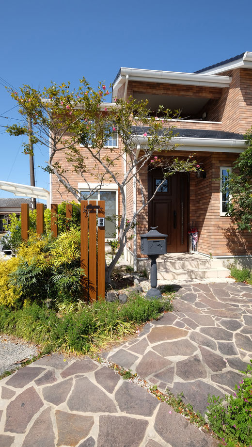 新日本ホームズ 家族のコミュニケーションを意識したデザイン性と機能性を併せ持つ住まいの建築実例画像2