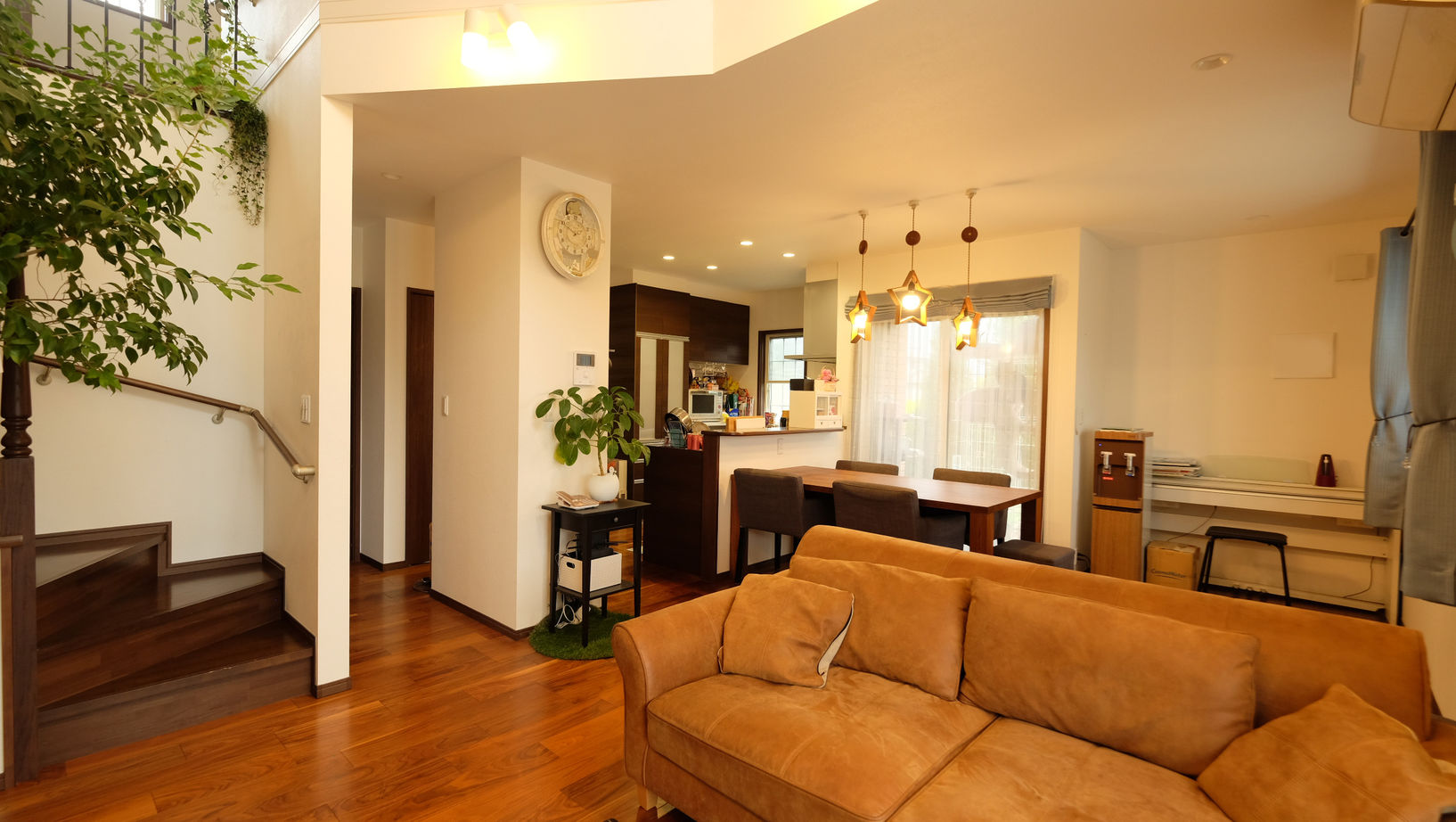 新日本ホームズ 家族のコミュニケーションを意識したデザイン性と機能性を併せ持つ住まいの建築実例画像3