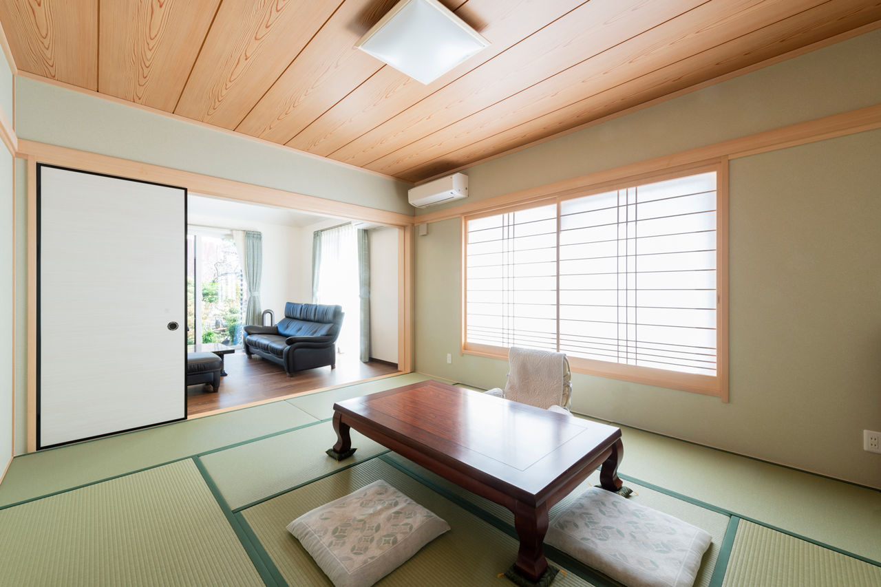 新日本ホームズ 【庭を眺めるリビング・組子扉・R壁の広々廊下・御影石の前室】こだわりが随所に詰まった平屋の建築実例画像8