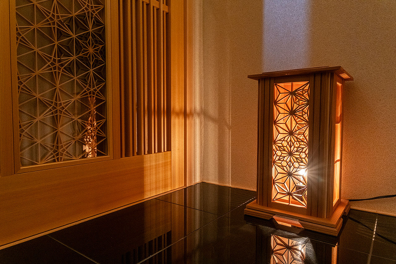 新日本ホームズ 【庭を眺めるリビング・組子扉・R壁の広々廊下・御影石の前室】こだわりが随所に詰まった平屋の建築実例画像10