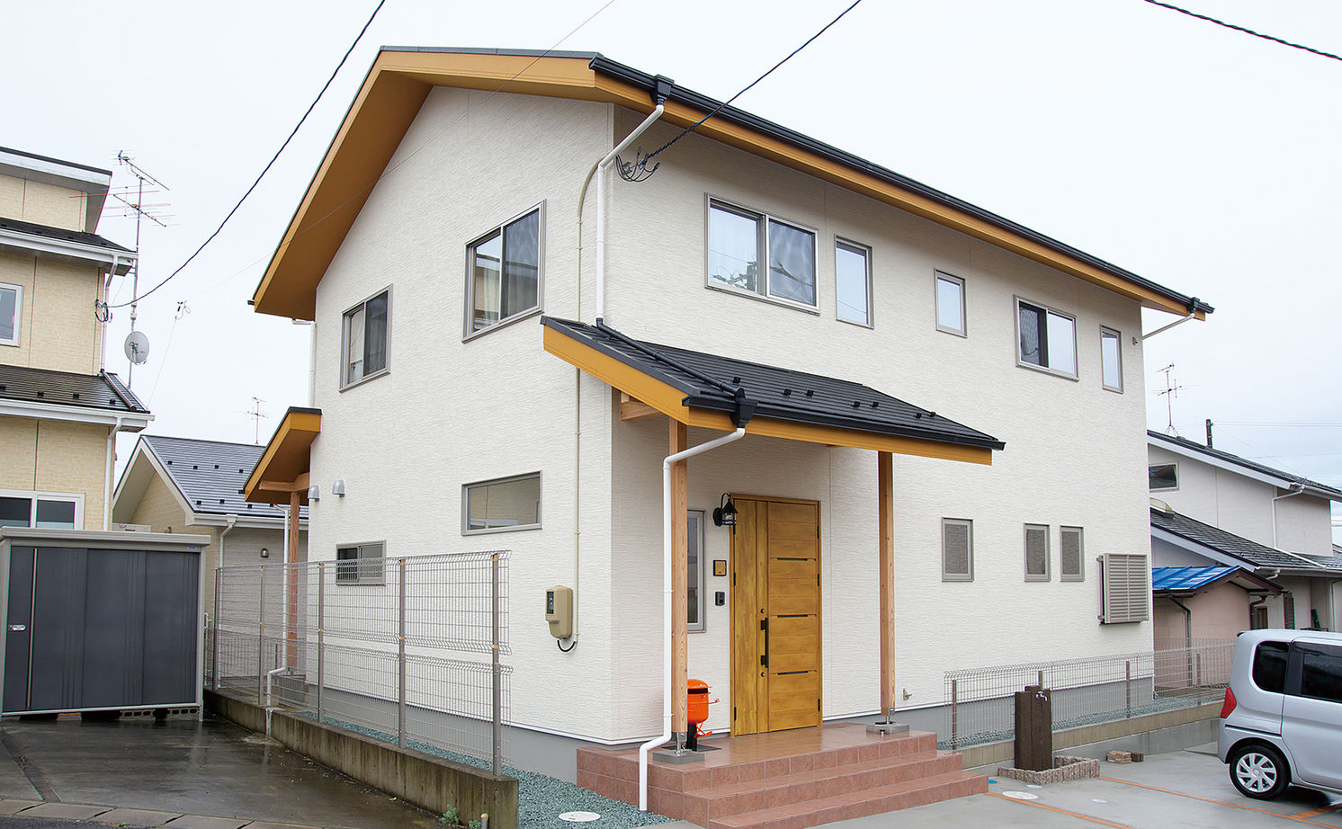 大東住宅 【2470万円/無垢の木の家/間取有】開放感いっぱい、動線・収納も理想通りの子育てしやすい家！の建築実例画像1