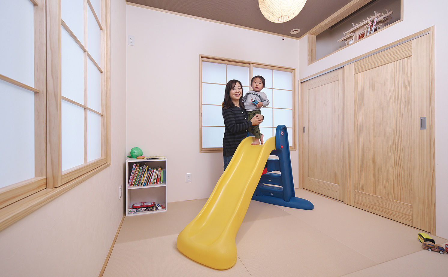 大東住宅 【2470万円/無垢の木の家/間取有】開放感いっぱい、動線・収納も理想通りの子育てしやすい家！の建築実例画像3