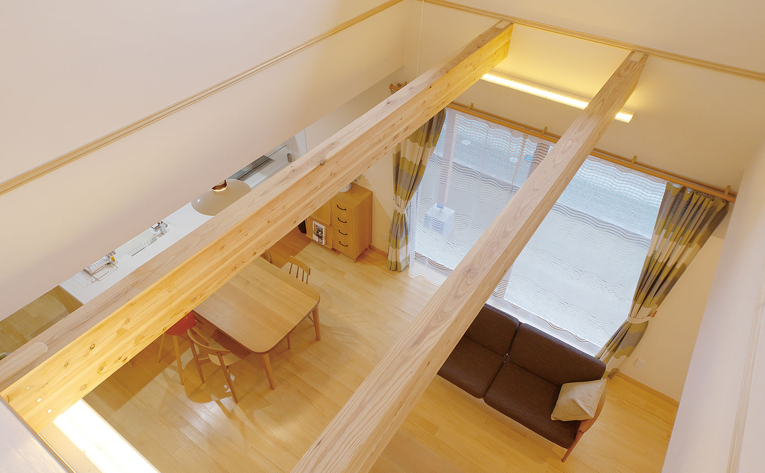 大東住宅 【2470万円/無垢の木の家/間取有】開放感いっぱい、動線・収納も理想通りの子育てしやすい家！の建築実例画像9