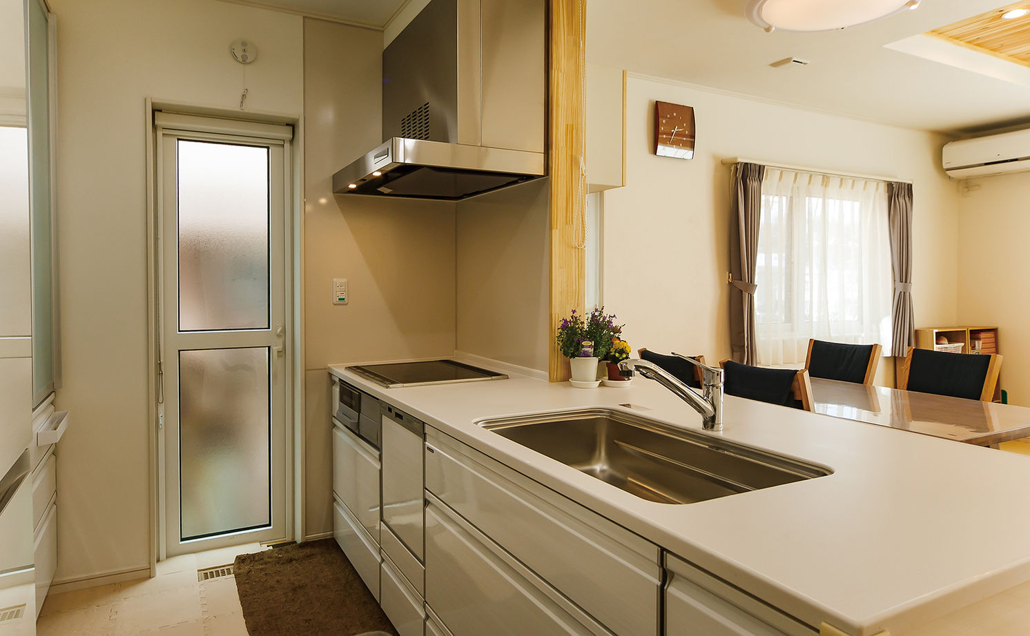 大東住宅 【2800万円/二世帯住宅/間取有】個の時間も、家族と過ごす時間も楽しい！家の隅々まで暖かくて快適な家の建築実例画像9