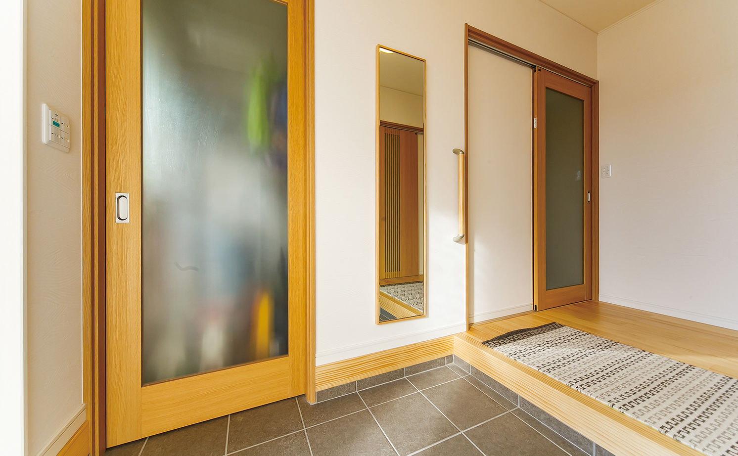 大東住宅 【2800万円/二世帯住宅/間取有】個の時間も、家族と過ごす時間も楽しい！家の隅々まで暖かくて快適な家の建築実例画像14