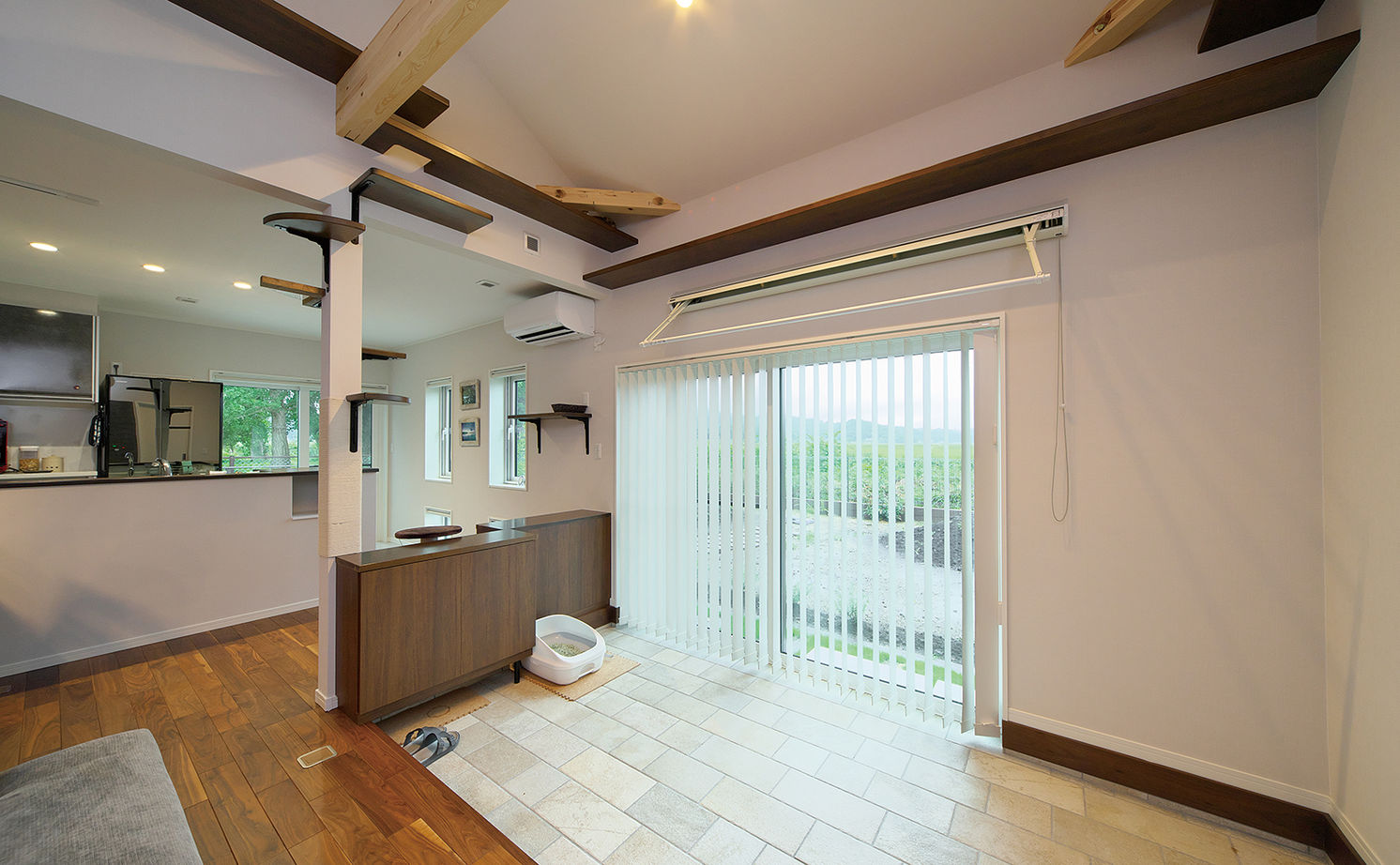 大東住宅 【3140万円/白石市/平屋ガレージハウス/間取有】人も猫も楽しく暮らせる！性能、コストのバランスに納得の建築実例画像4