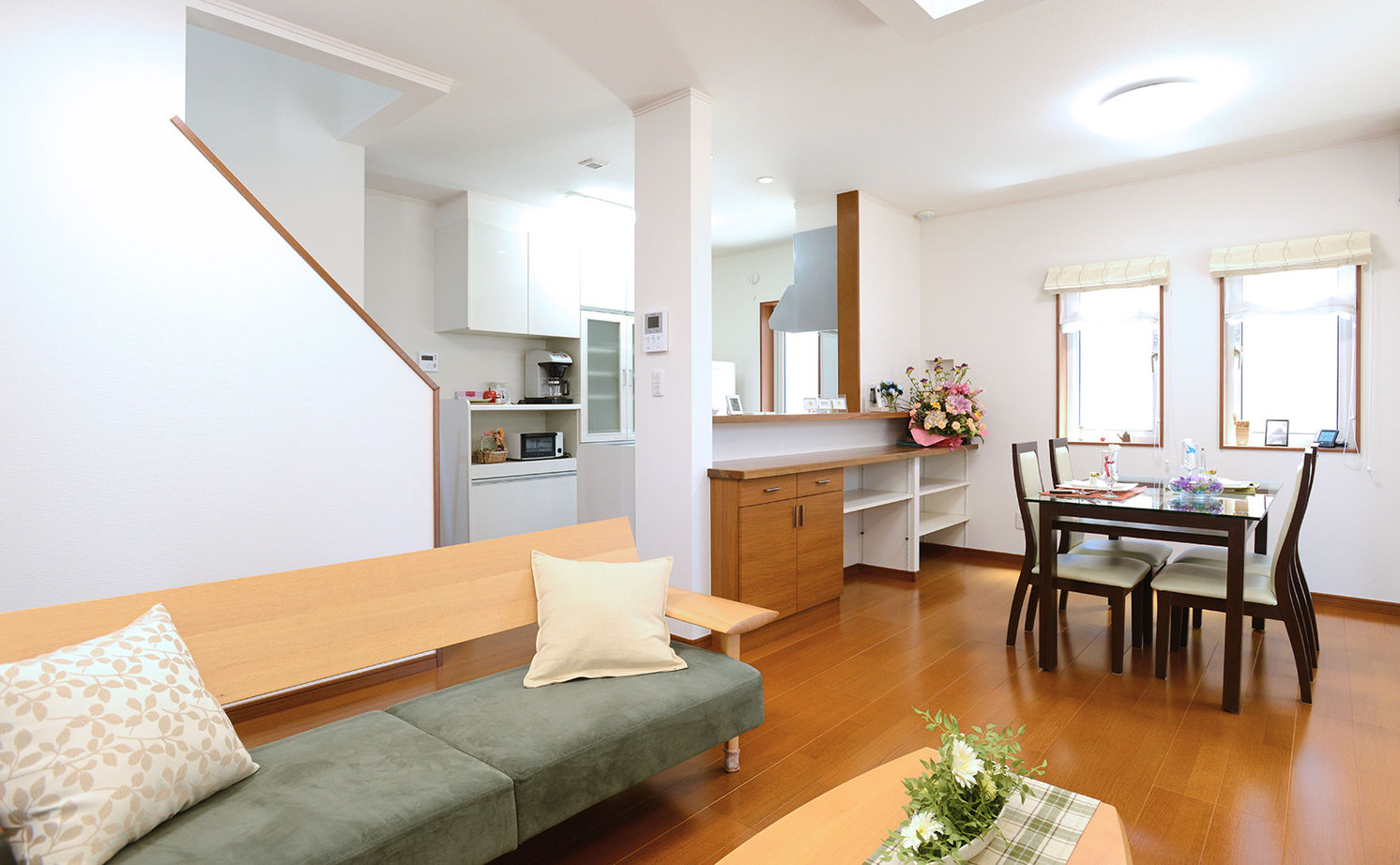 大東住宅 【1980万円/平屋/間取有】まるで２階建て。ソーラーサーキットなら一年中、家全体が心地よいの建築実例画像3