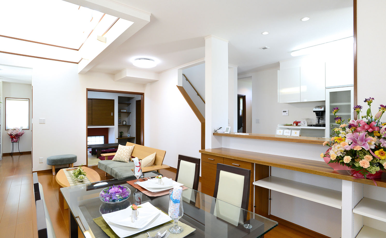 大東住宅 【1980万円/平屋/間取有】まるで２階建て。ソーラーサーキットなら一年中、家全体が心地よいの建築実例画像6