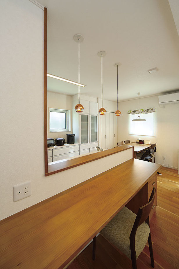 大東住宅 【2500万円/心安らぐ木の家/間取有】ナチュラルな色合いの箱型の家。爽やかな風を感じる住み心地の建築実例画像7